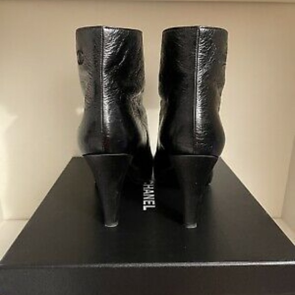 CHANEL Crumpled Calfskin Satin Cap Toe Short Ankle Boots 42 - Picture 2 of 10